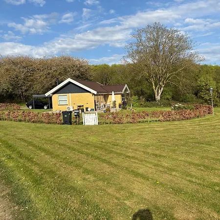 Fint, Avskilt Sommarhus Nära Stranden *