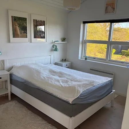 Fint, Avskilt Sommarhus Nära Stranden Semesterbostad Klinting